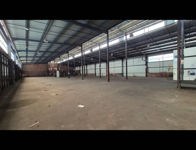 4,000M² FACTORY TO LET IN LILIANTON